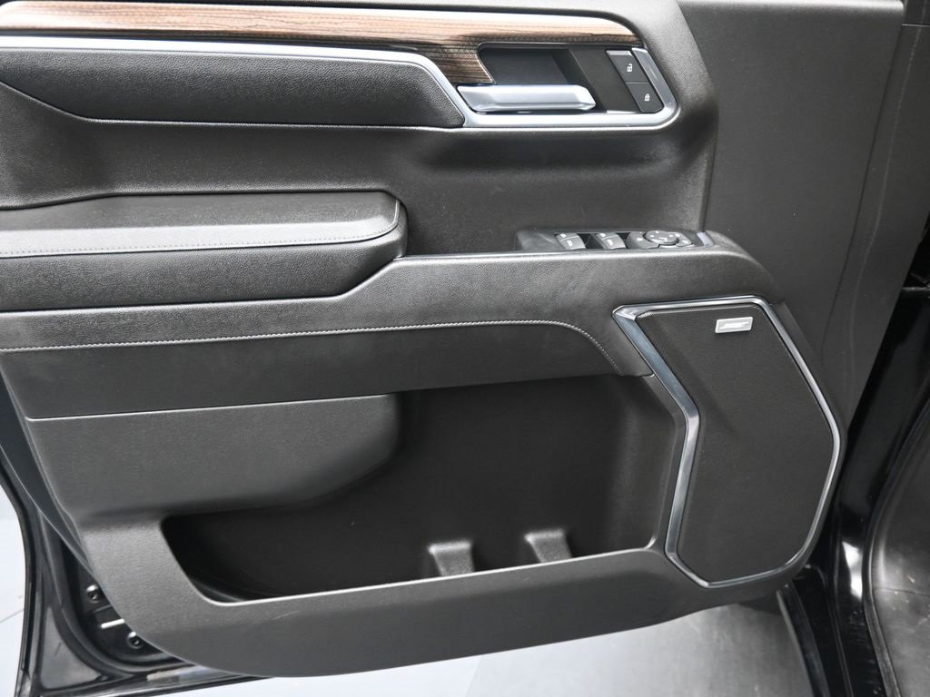 Used 2023 Chevrolet Silverado 1500 RST image 16