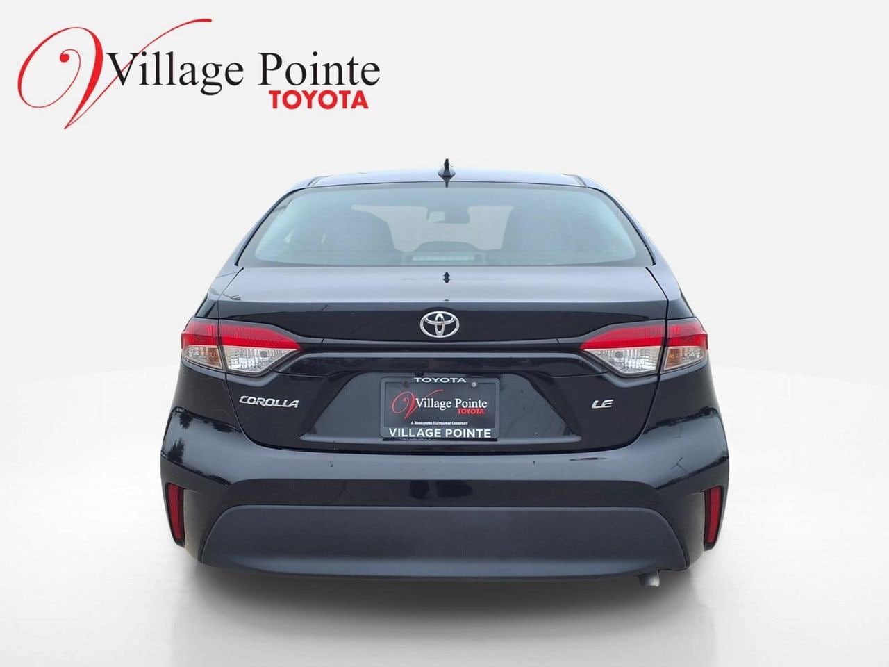 Used 2024 Toyota Corolla LE FWD image 4
