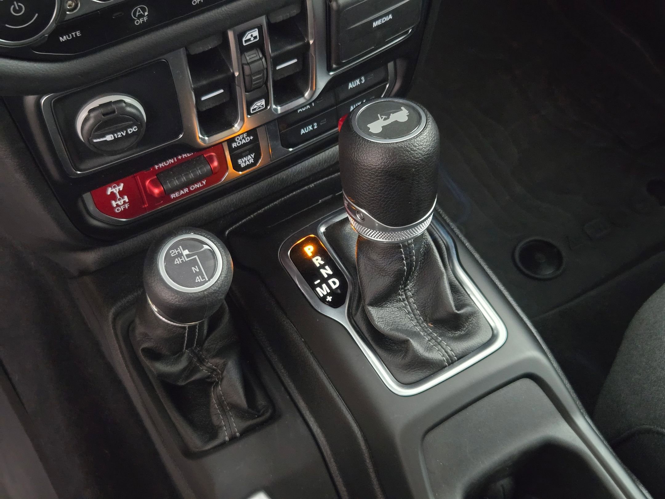 Used 2025 Jeep Wrangler Unlimited Rubicon w/ XTREMEE 35" Tire Package image 21