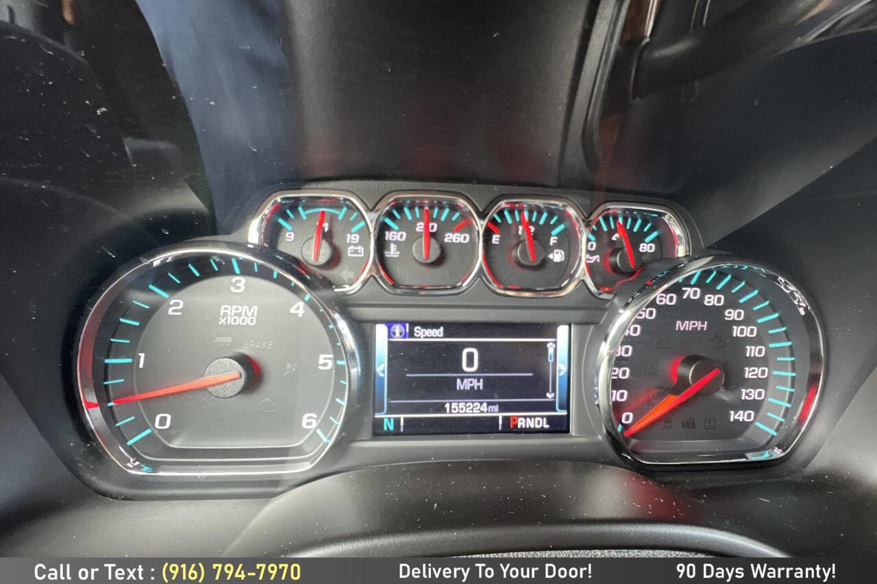 Used 2017 Chevrolet Suburban Premier RWD image 22