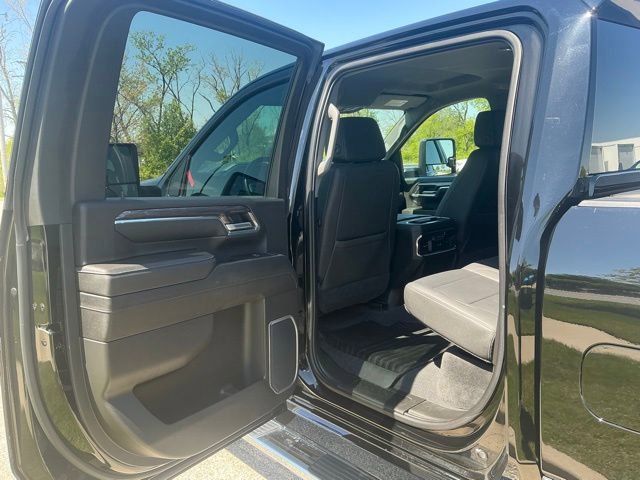 Used 2024 Chevrolet Silverado 3500 LTZ w/ LTZ Plus Package AWD/4WD image 17