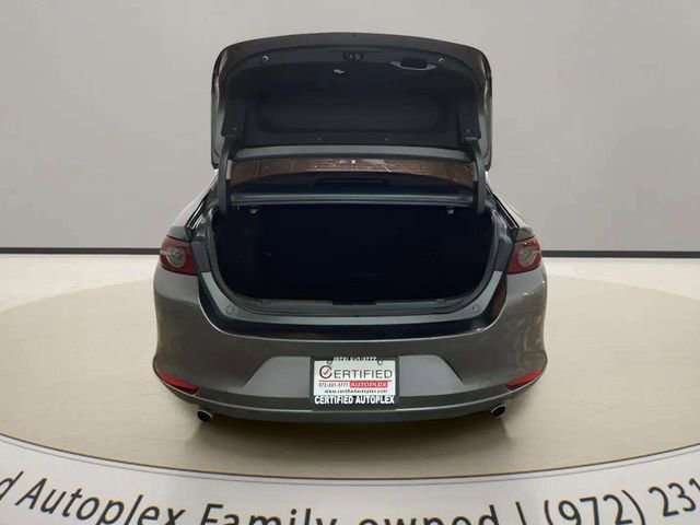 Used 2020 MAZDA MAZDA3 Sedan w/ Select Package image 9