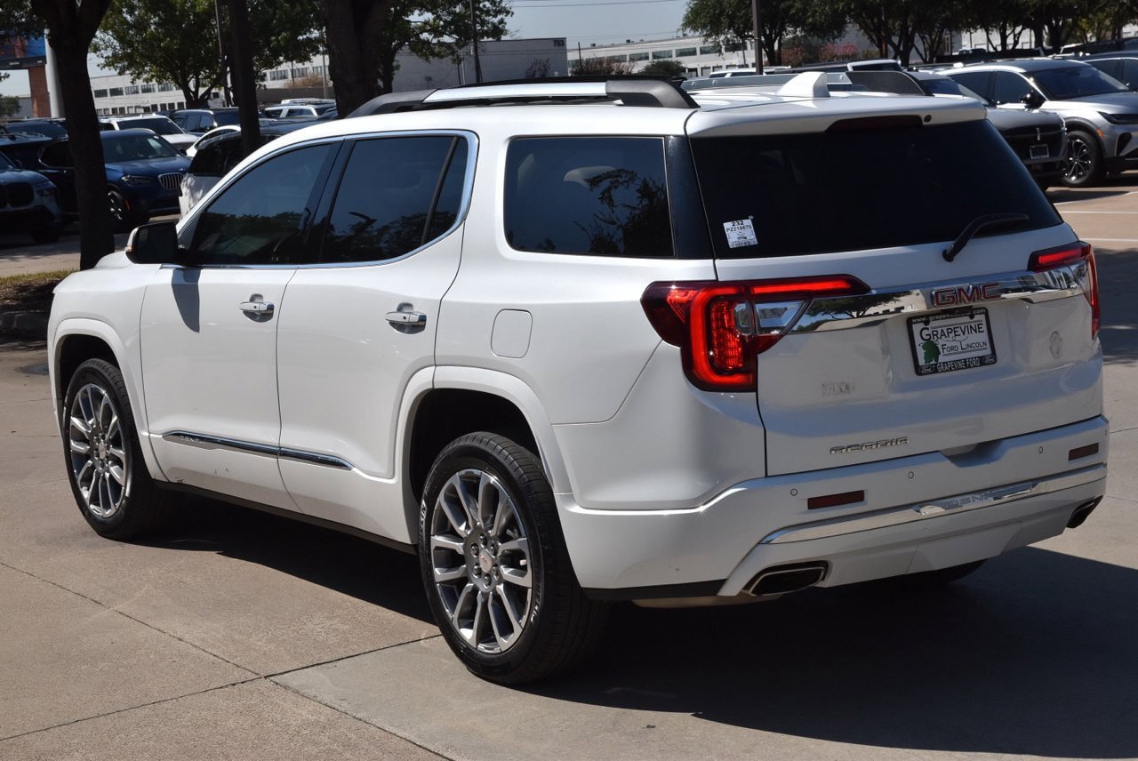Used 2023 GMC Acadia Denali w/ Denali Ultimate Package FWD image 10