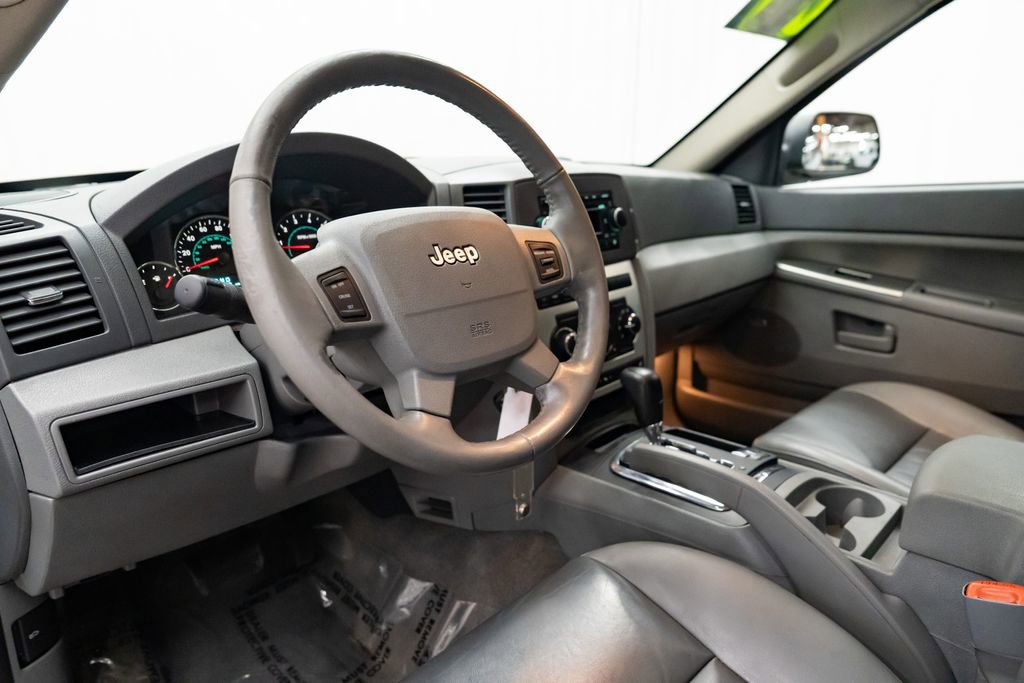 Used 2007 Jeep Grand Cherokee Laredo AWD/4WD image 23