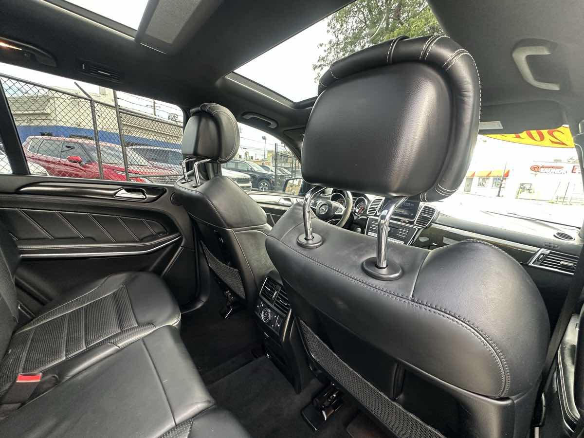 Used 2019 Mercedes-Benz GLS 63 AMG 4MATIC w/ AMG Night Styling Package image 38