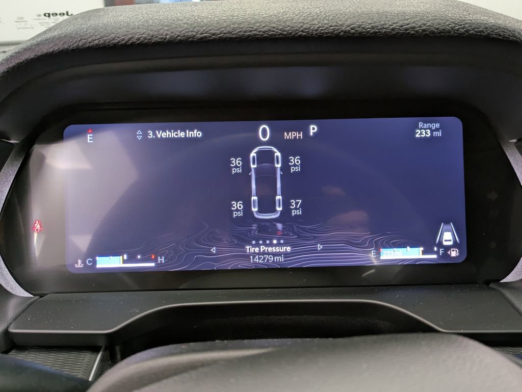 Used 2024 Jeep Grand Cherokee L Altitude image 14