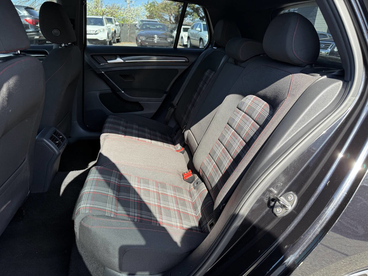Used 2015 Volkswagen GTI S FWD image 11