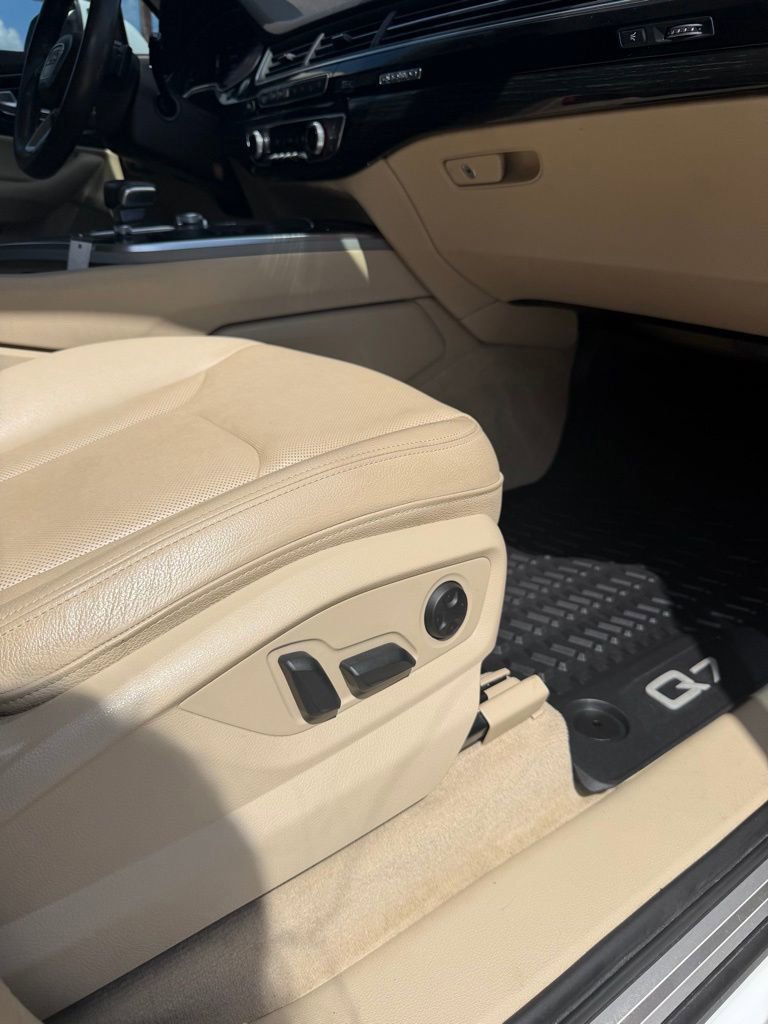 Used 2019 Audi Q7 3.0T Prestige w/ Prestige Package image 22