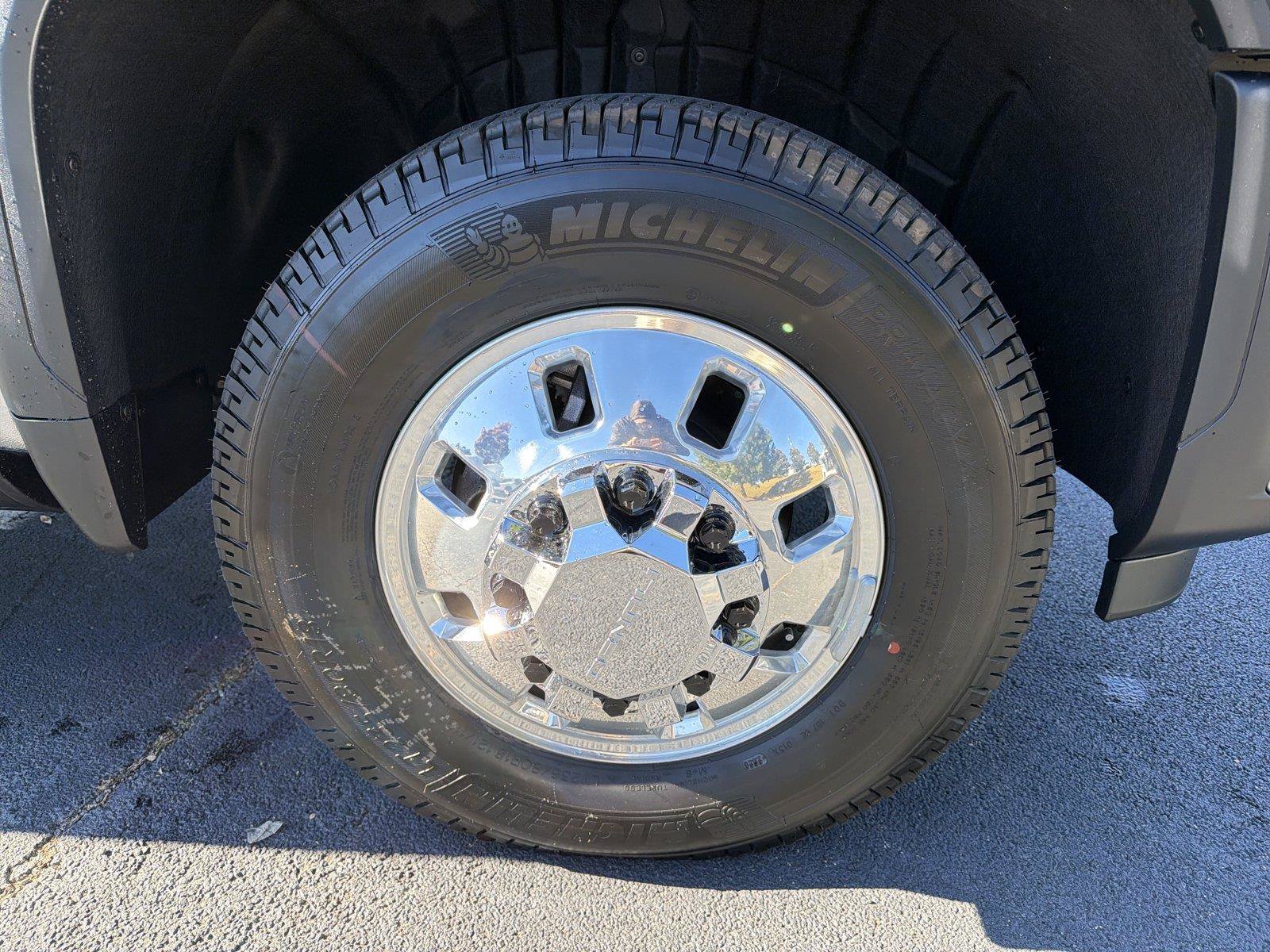New 2026 GMC Sierra 3500 Denali Ultimate AWD/4WD image 10