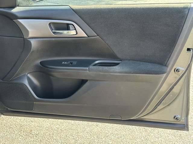 Used 2013 Honda Accord LX image 8