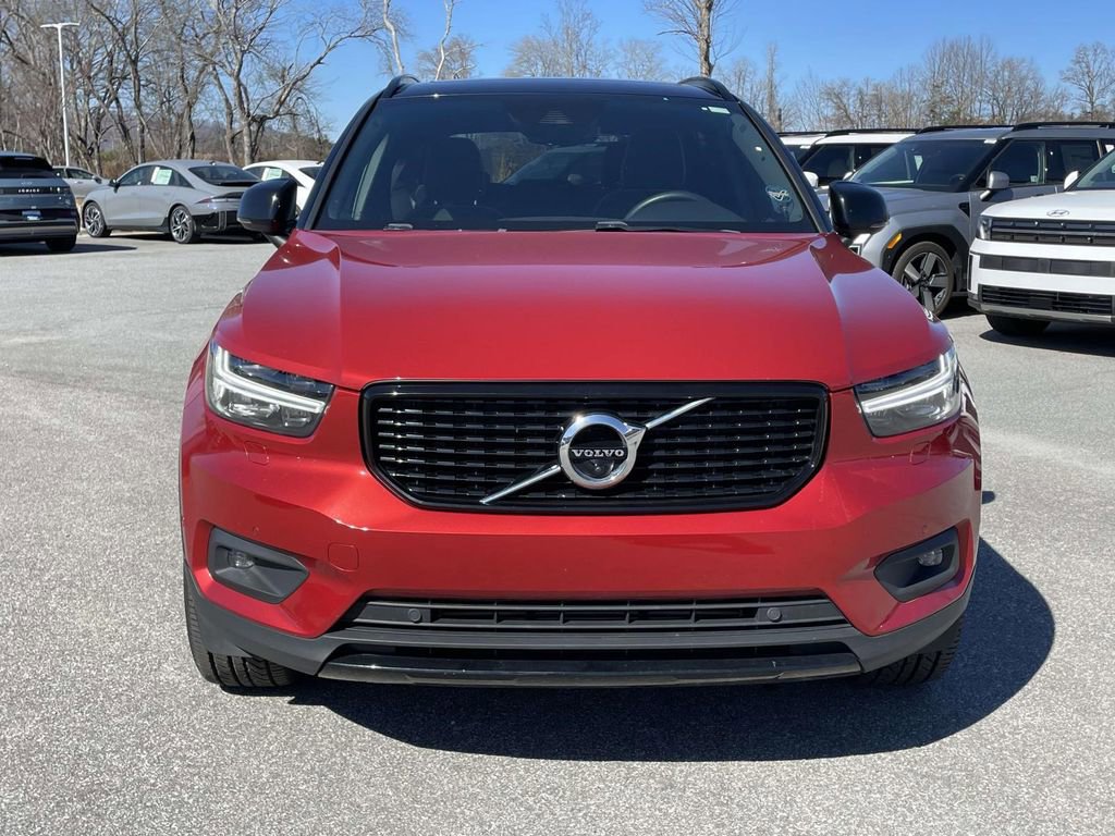 Used 2022 Volvo XC40 T4 R-Design w/ Advanced Package image 18