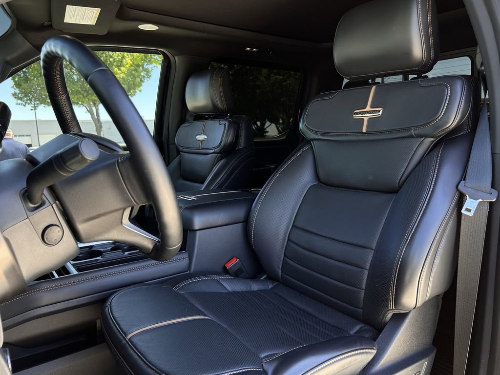 Used 2024 Ford F350 Platinum image 31