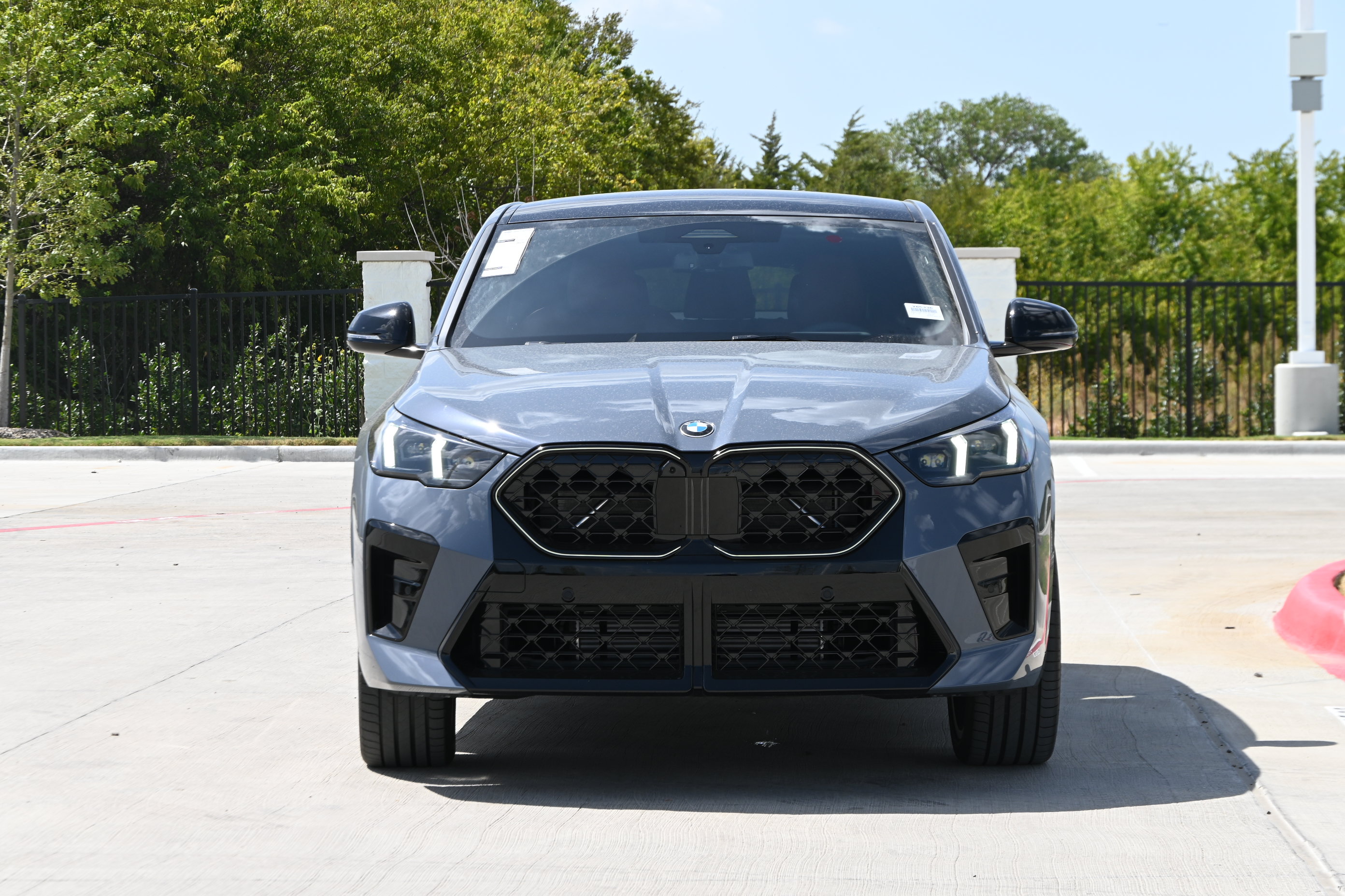 New 2027 BMW X2 xDrive28i AWD/4WD image 2