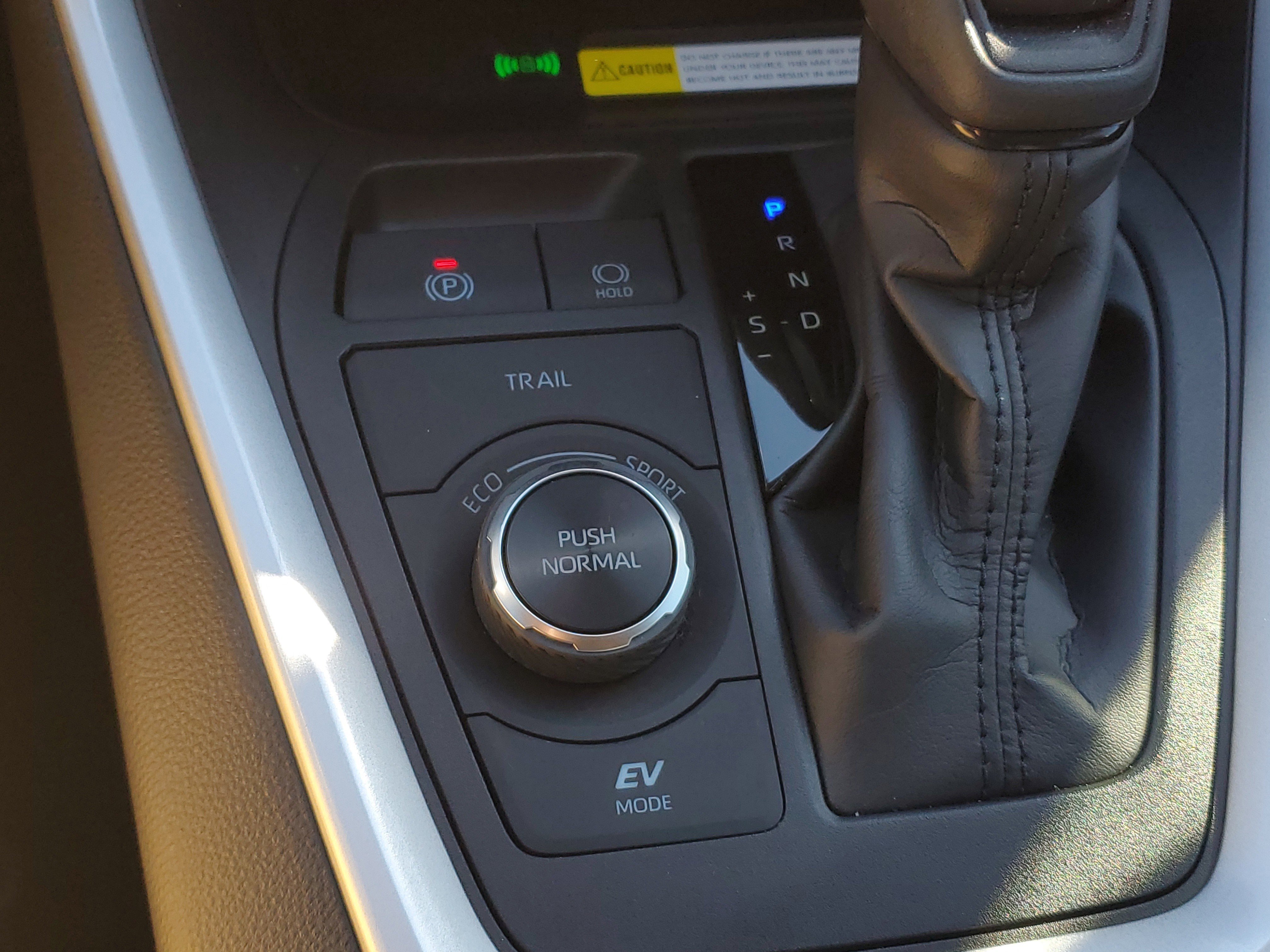 Used 2025 Toyota RAV4 XLE image 28