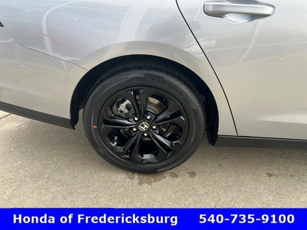 Certified 2025 Honda Accord SE image 4