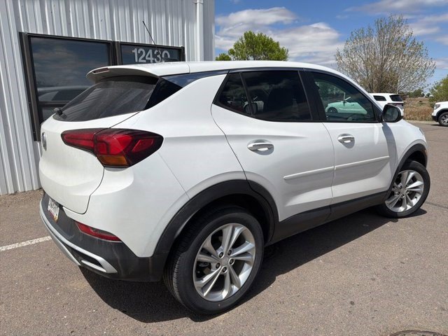Certified 2022 Buick Encore GX Preferred w/ LPO, Appearance Package AWD/4WD image 3