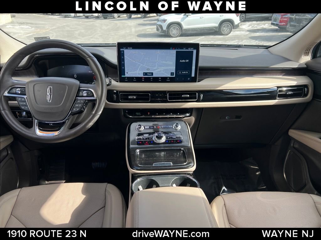 Used 2023 Lincoln Nautilus Reserve AWD/4WD image 21
