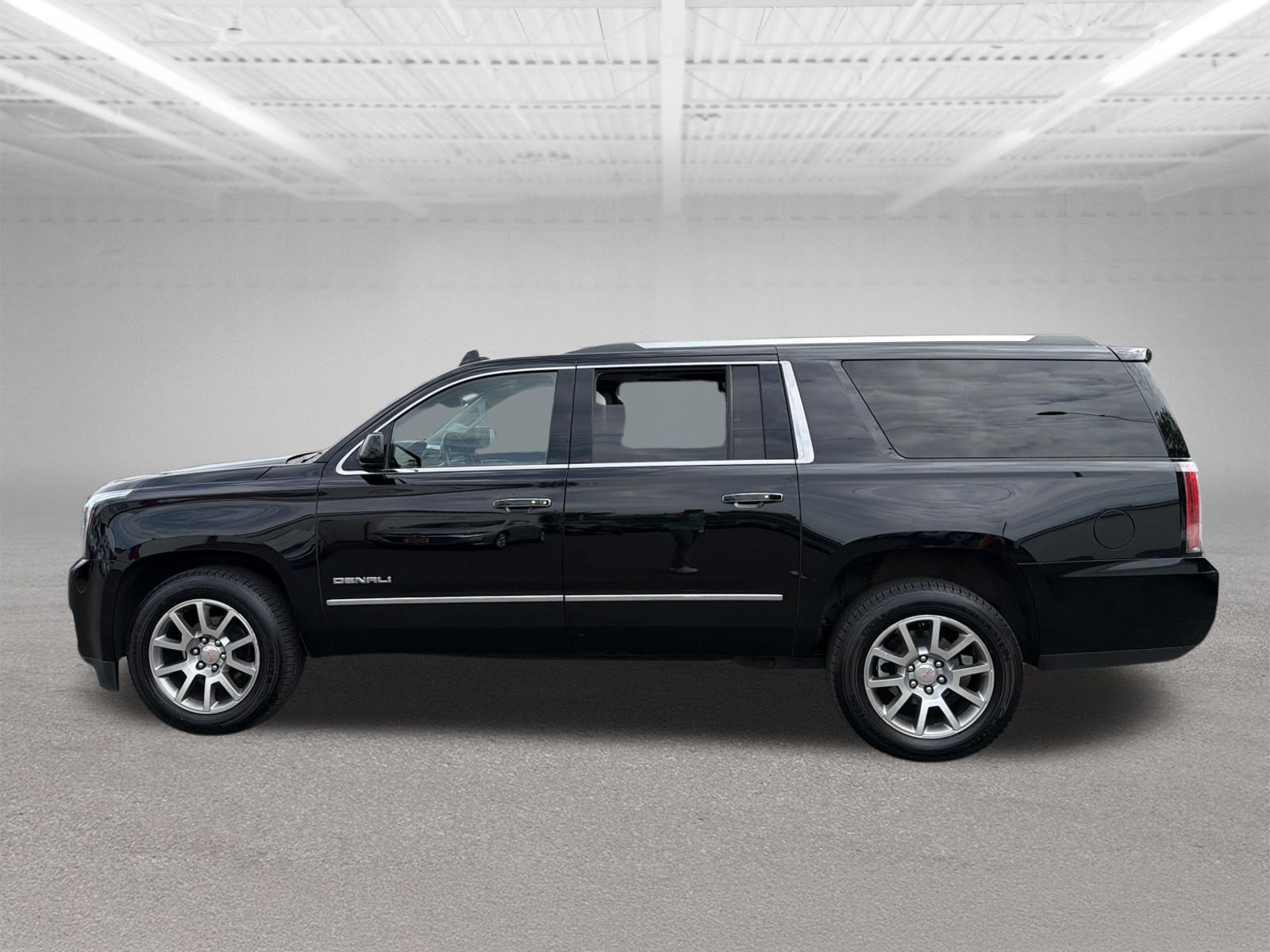 Used 2019 GMC Yukon XL Denali AWD/4WD image 2