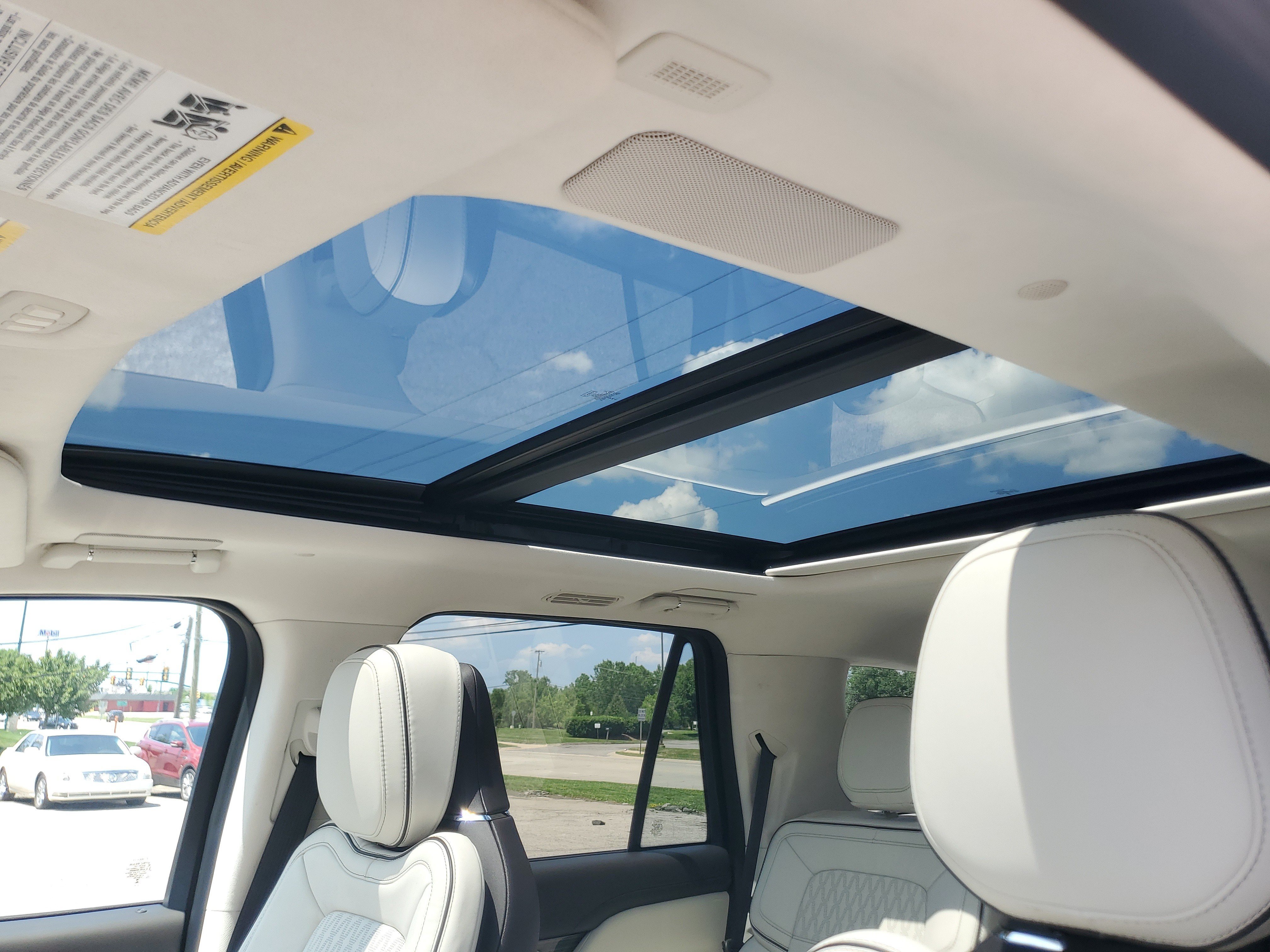 Certified 2024 Lincoln Navigator Black Label AWD/4WD image 11