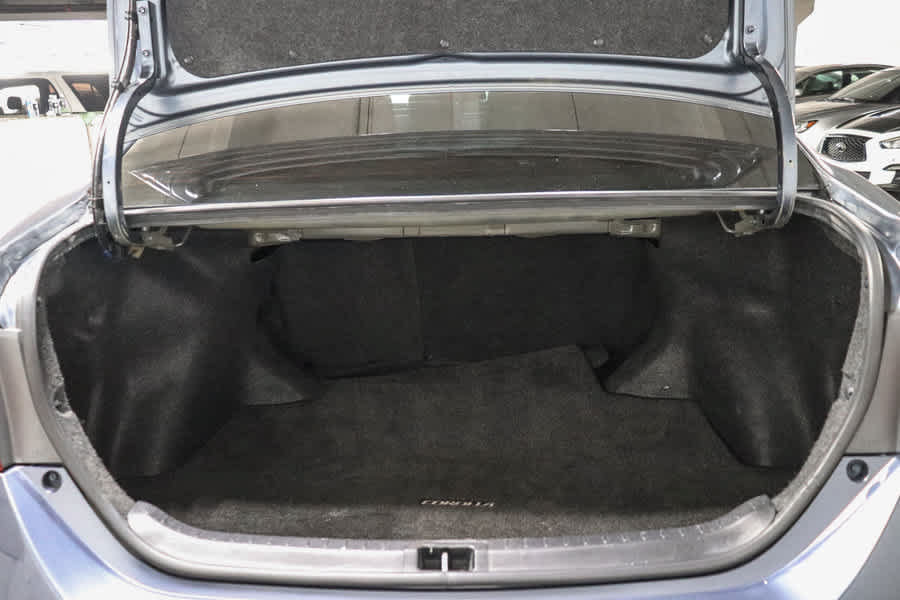 Certified 2019 Toyota Corolla LE FWD image 29
