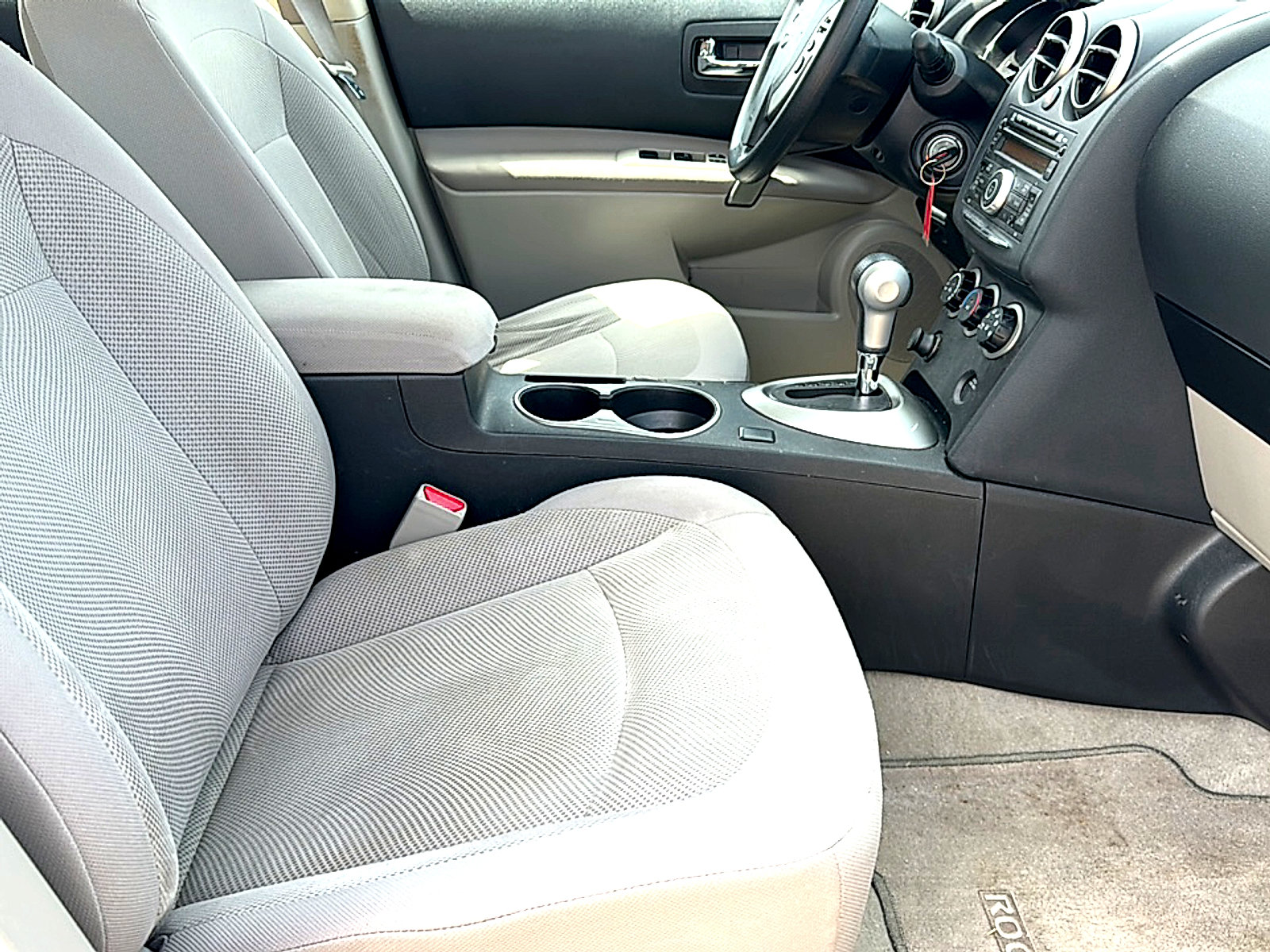 Used 2013 Nissan Rogue S FWD image 24
