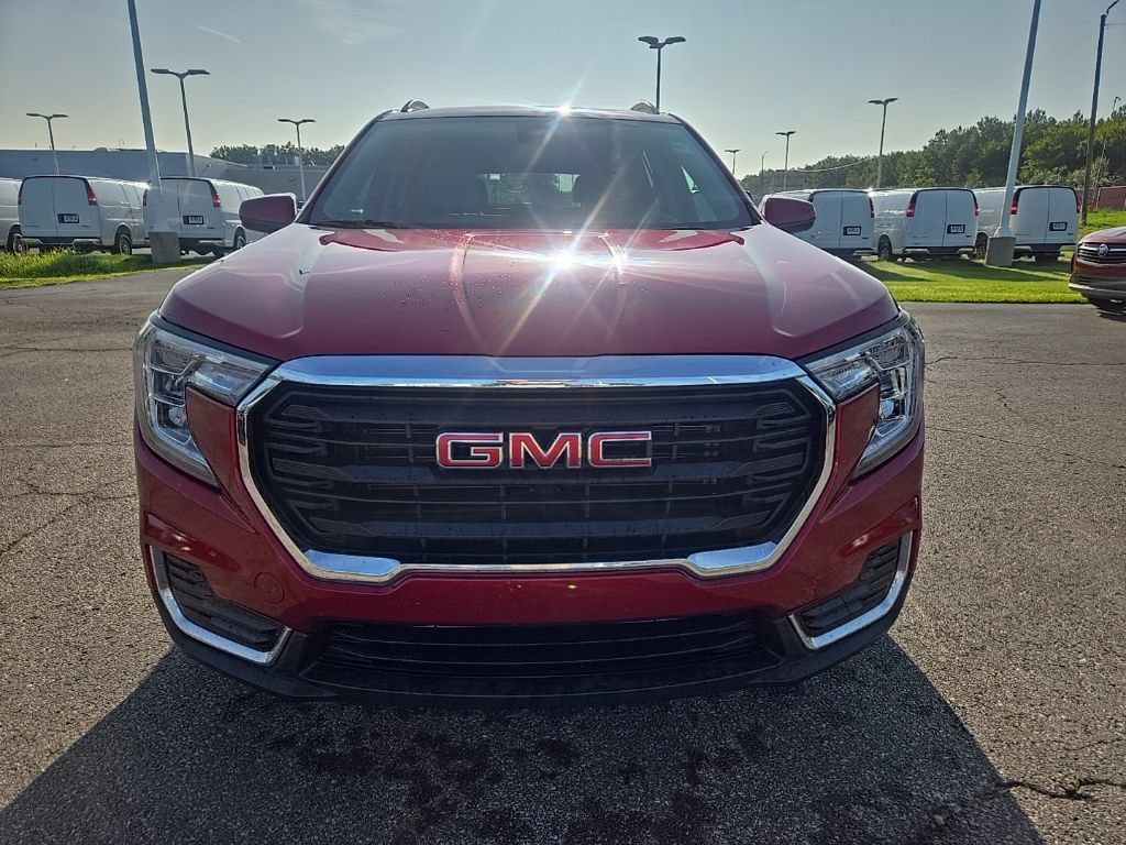 Certified 2023 GMC Terrain SLE w/ Driver Convenience Package FWD image 8