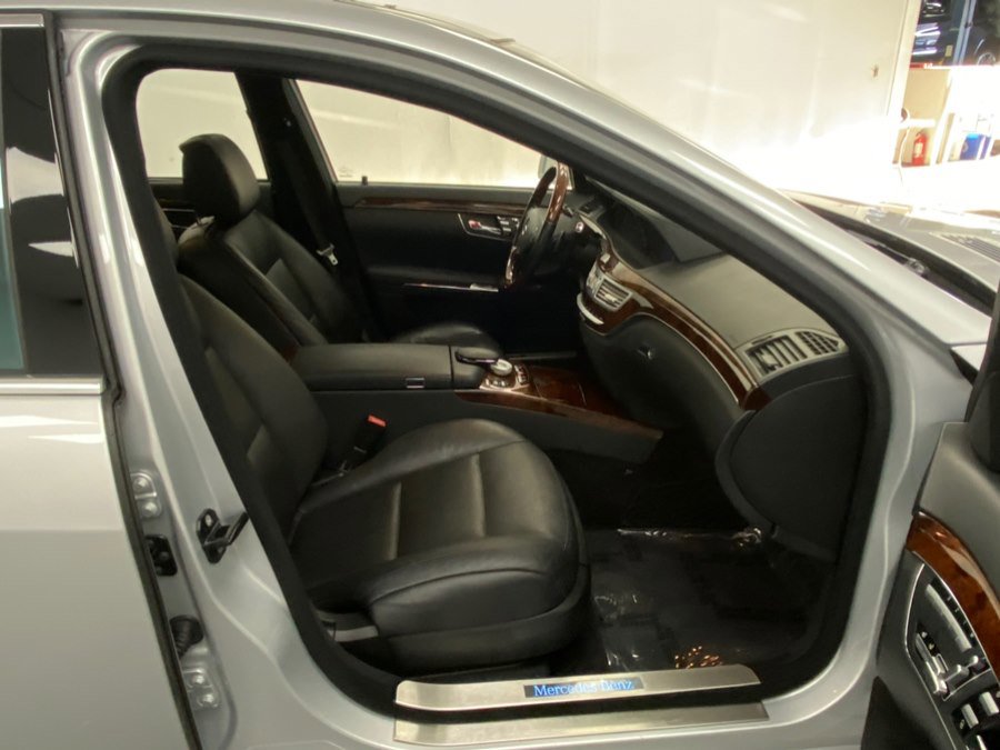 Used 2013 Mercedes-Benz S 550 4MATIC w/ Sport Pkg image 23