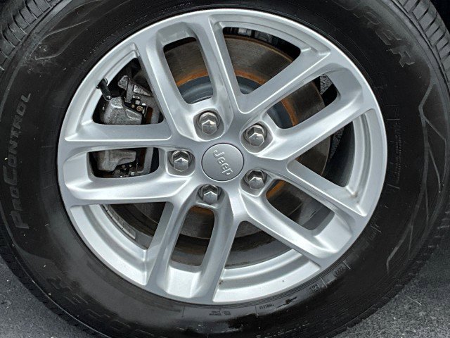 Used 2022 Jeep Grand Cherokee L Laredo w/ Luxury Tech Group I image 9