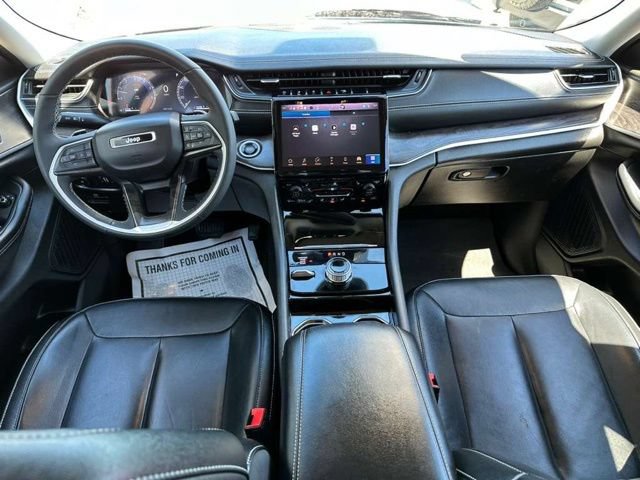 Used 2023 Jeep Grand Cherokee L Limited w/ Black Appearance Package AWD/4WD image 14