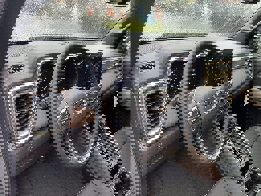 New 2026 GMC Canyon Denali image 10