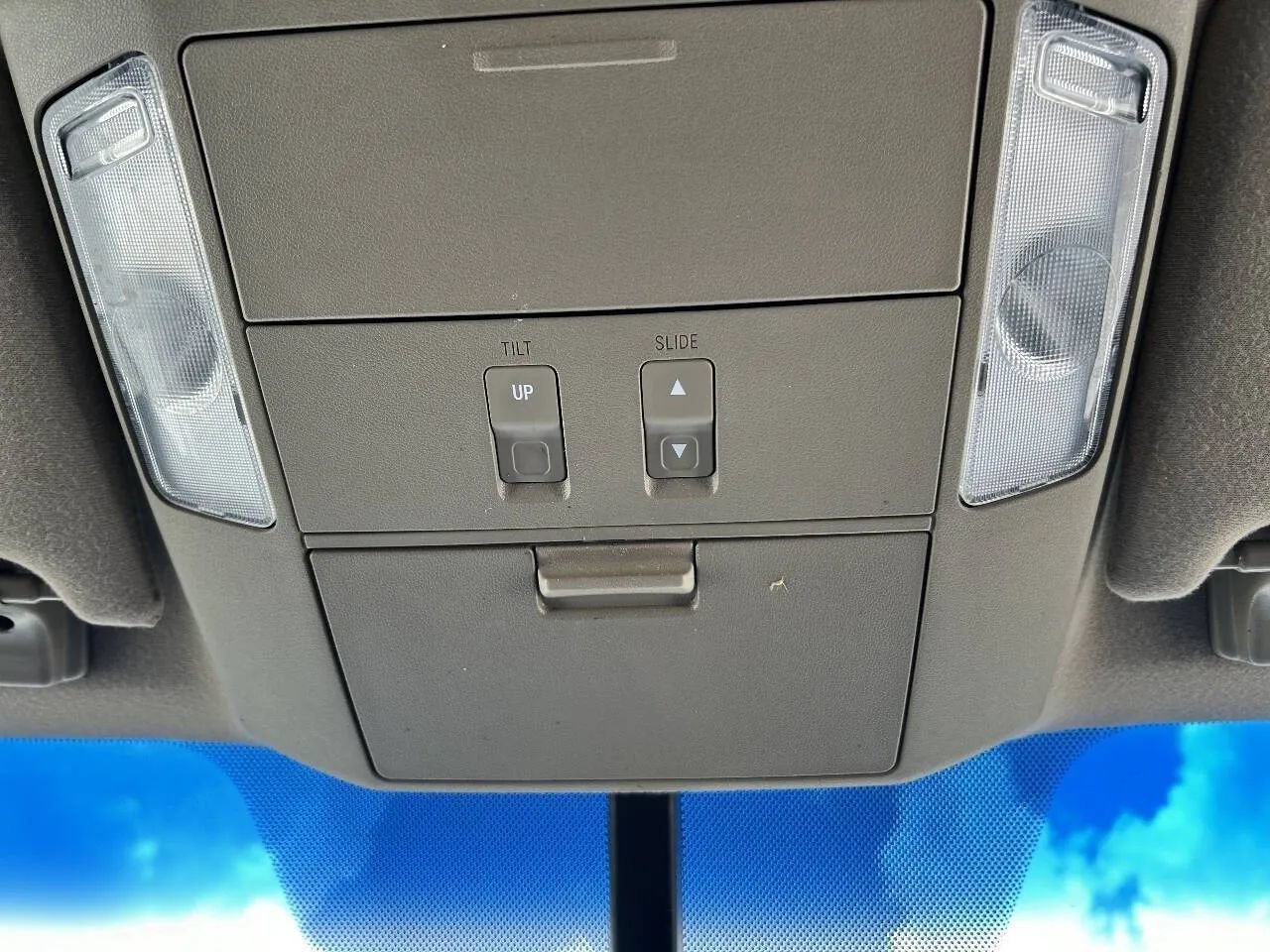 Used 2016 Toyota Sequoia Platinum RWD image 30