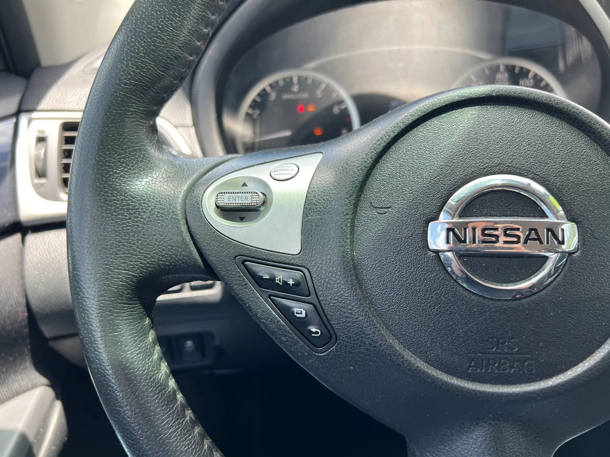 Used 2017 Nissan Sentra SR FWD image 21