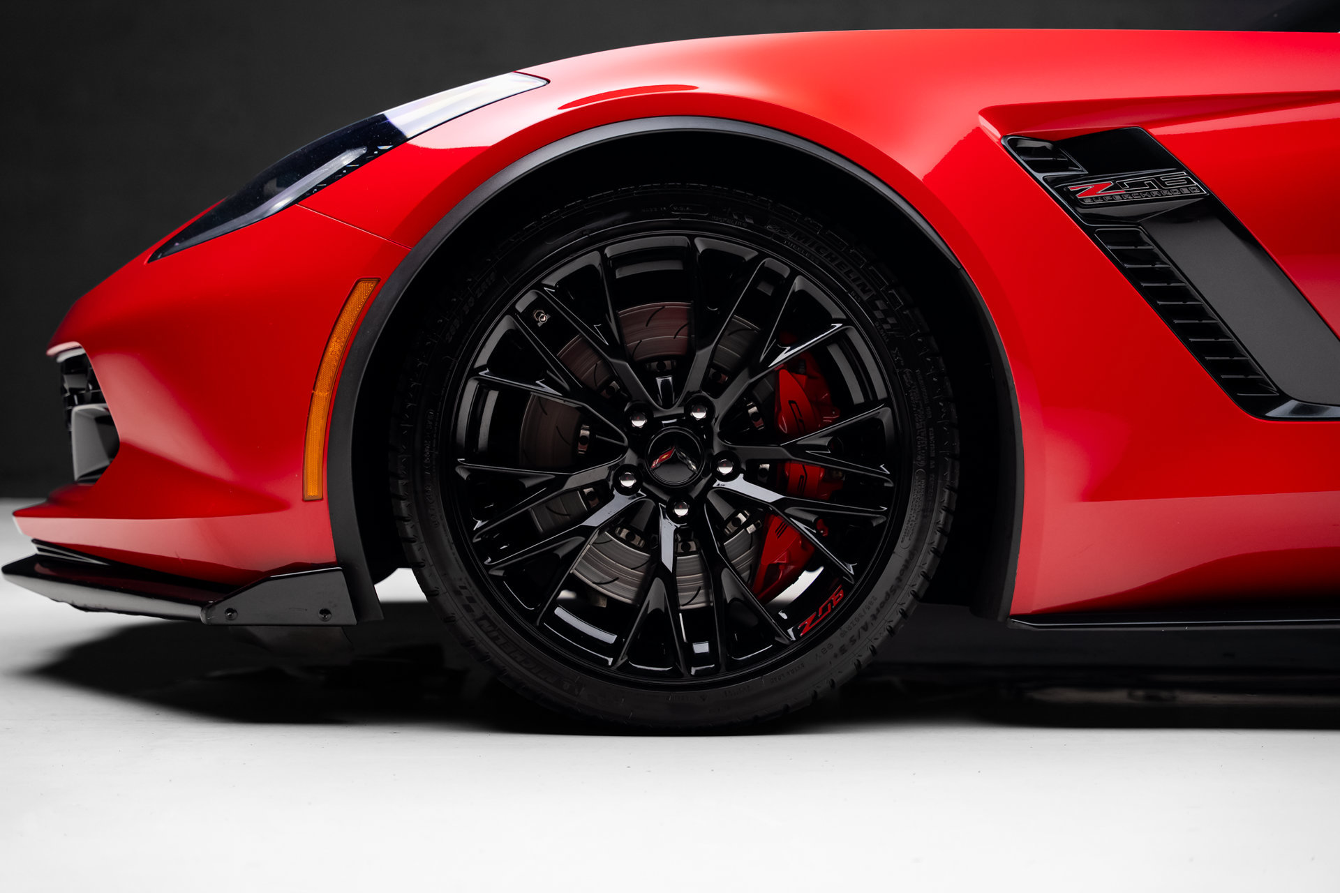 Used 2016 Chevrolet Corvette Z06 w/ 3LZ Preferred Equipment Group RWD image 20
