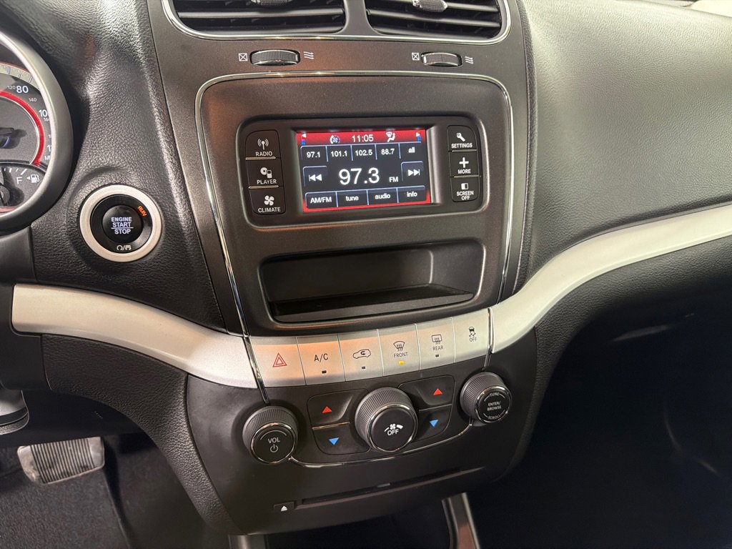 Used 2019 Dodge Journey SE FWD image 14