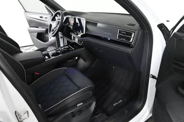 New 2026 Volkswagen Atlas Cross Sport SEL Premium R-Line AWD/4WD image 16