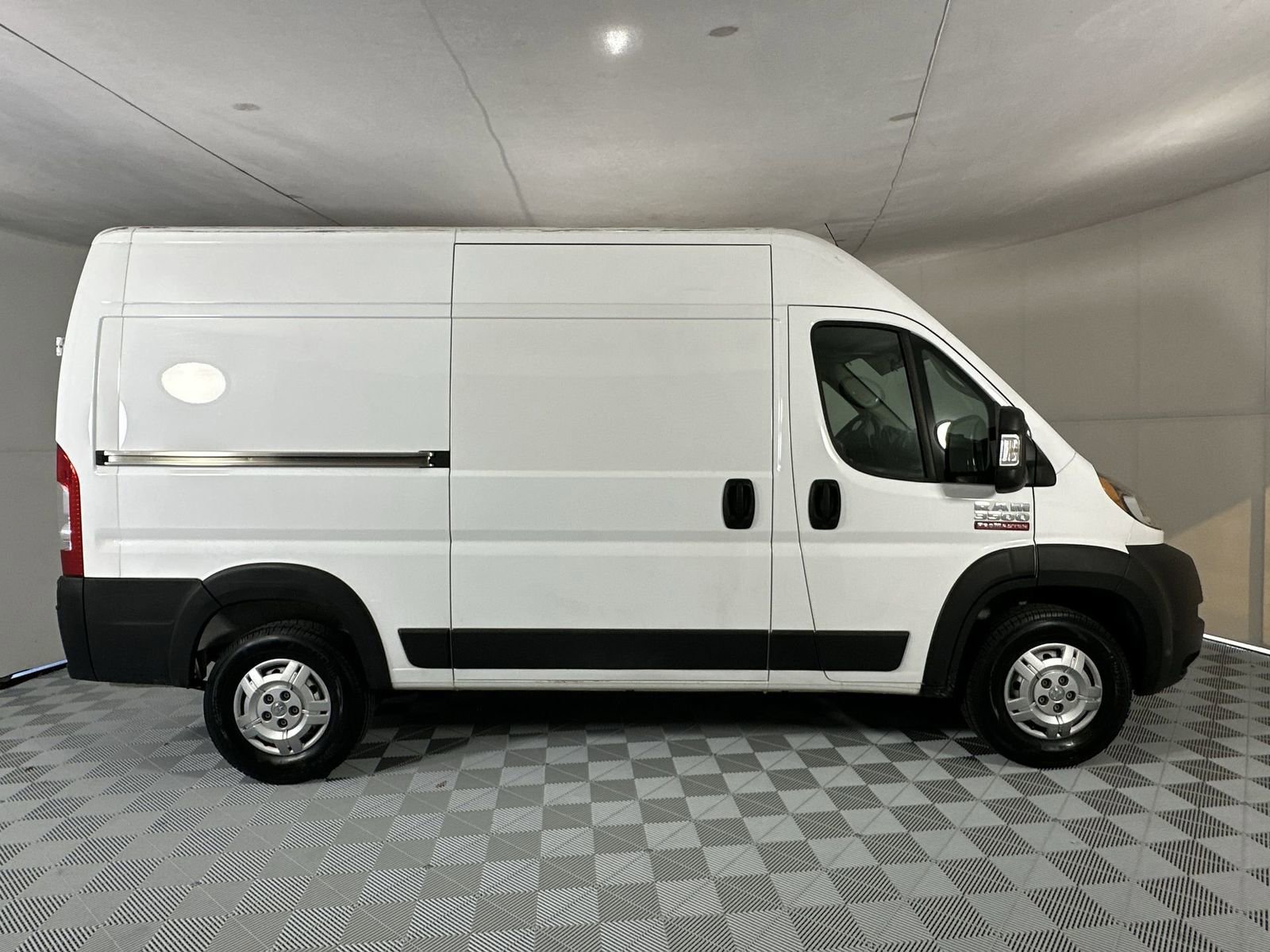 Used 2021 RAM ProMaster 3500 w/ Convenience Group image 9