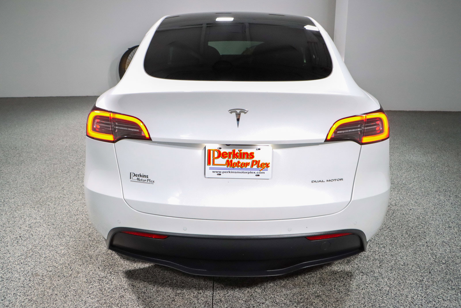 Used 2021 Tesla Model Y Long Range image 8