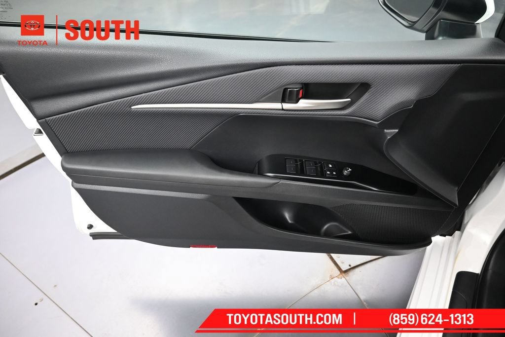 Used 2025 Toyota Camry SE w/ Convenience Package FWD image 27