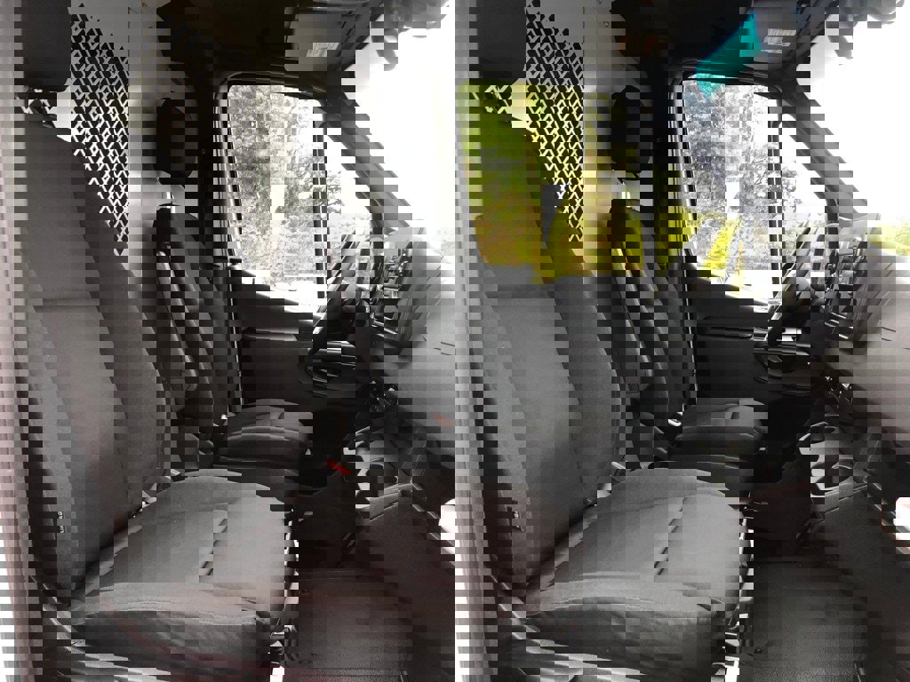 Used 2019 Freightliner Sprinter 2500 w/ Driver Convenience Package image 33