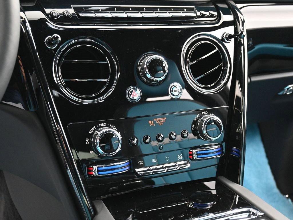 Certified 2024 Rolls-Royce Cullinan Black Badge w/ Driver's Package image 23