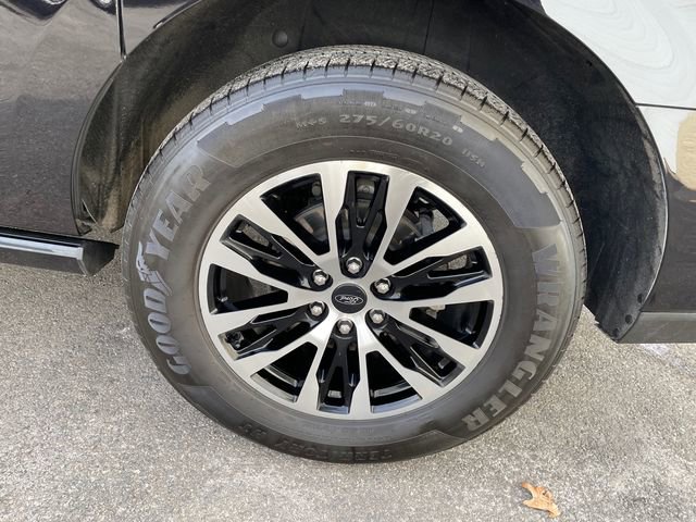 Certified 2025 Ford Expedition Max Platinum image 18