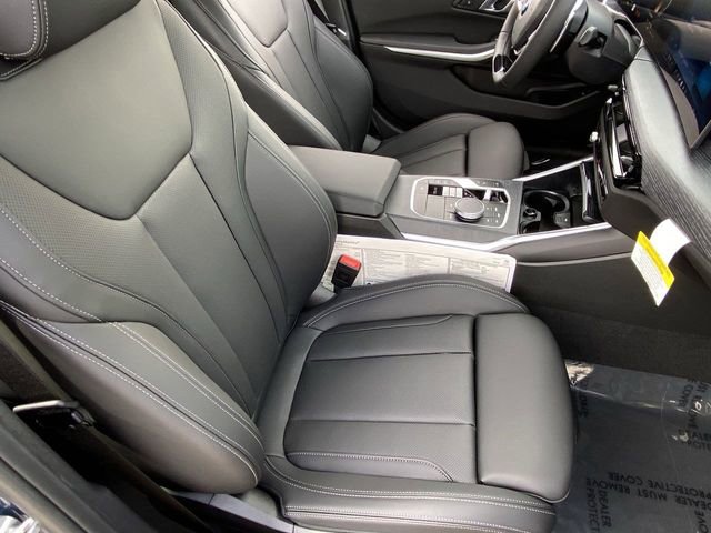 Used 2025 BMW 330i xDrive Sedan w/ Premium Package image 11