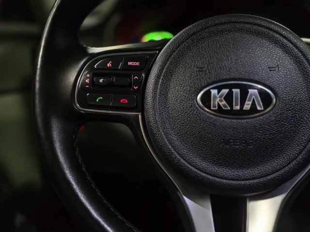 Used 2017 Kia Optima EX w/ Technology Package image 21