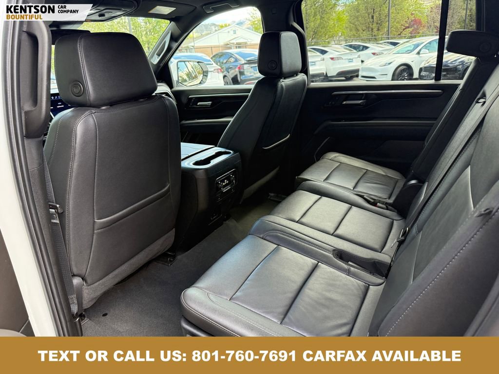 Used 2025 Chevrolet Suburban Z71 image 33
