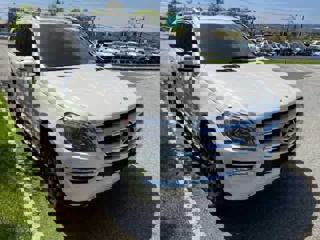 Used 2013 Mercedes-Benz GL 450 4MATIC image 3