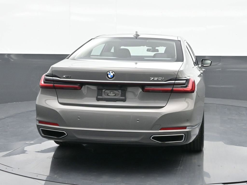 Used 2022 BMW 750i xDrive w/ Executive Package image 16