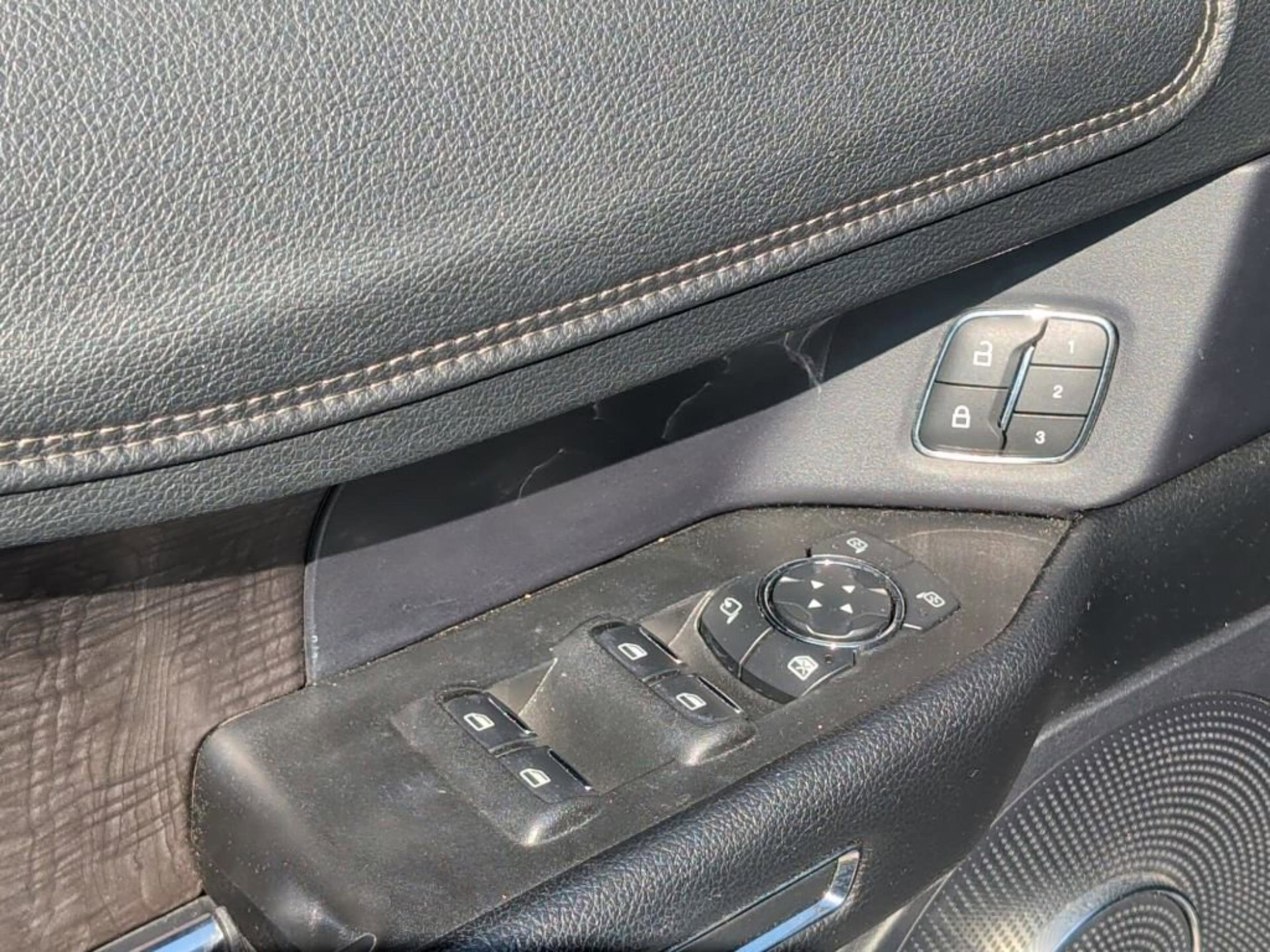 Used 2020 Ford Expedition Limited w/ Equipment Group 301A image 16