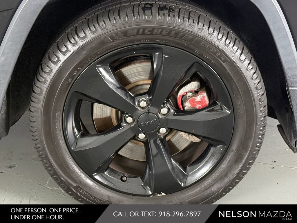 Used 2017 Jeep Cherokee Sport FWD image 13