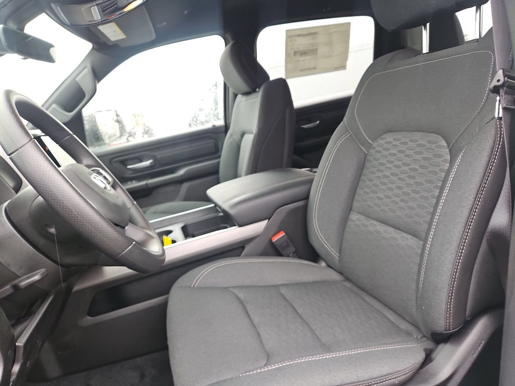 New 2026 RAM 1500 Express AWD/4WD image 15