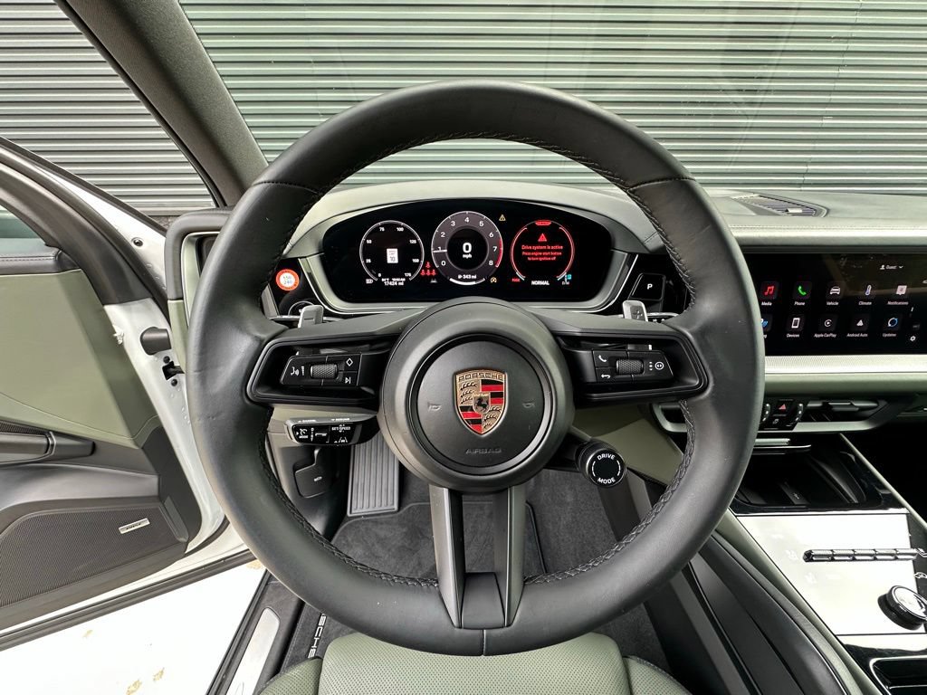 Certified 2024 Porsche Cayenne AWD/4WD image 23
